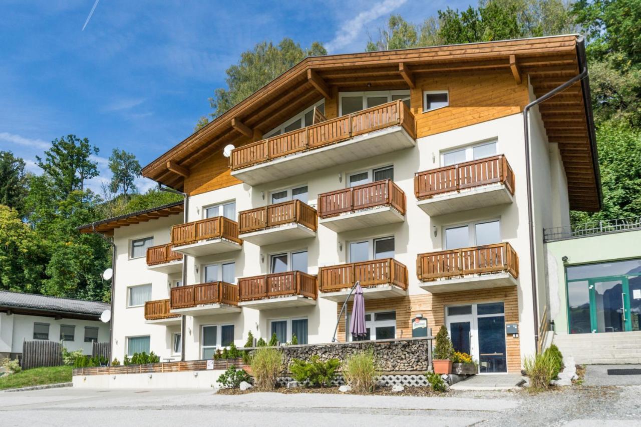 Praga Apartments & Restaurant Zell Am See-Kaprun ピーゼンドルフ エクステリア 写真