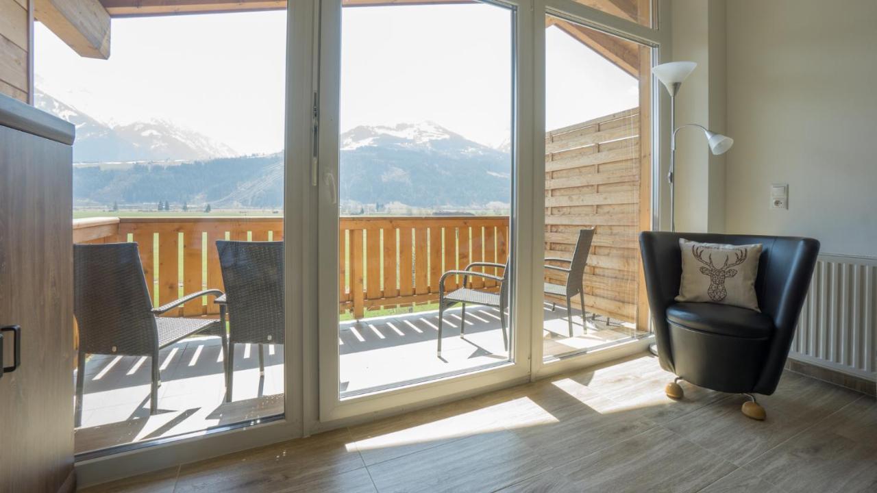 Praga Apartments & Restaurant Zell Am See-Kaprun ピーゼンドルフ エクステリア 写真